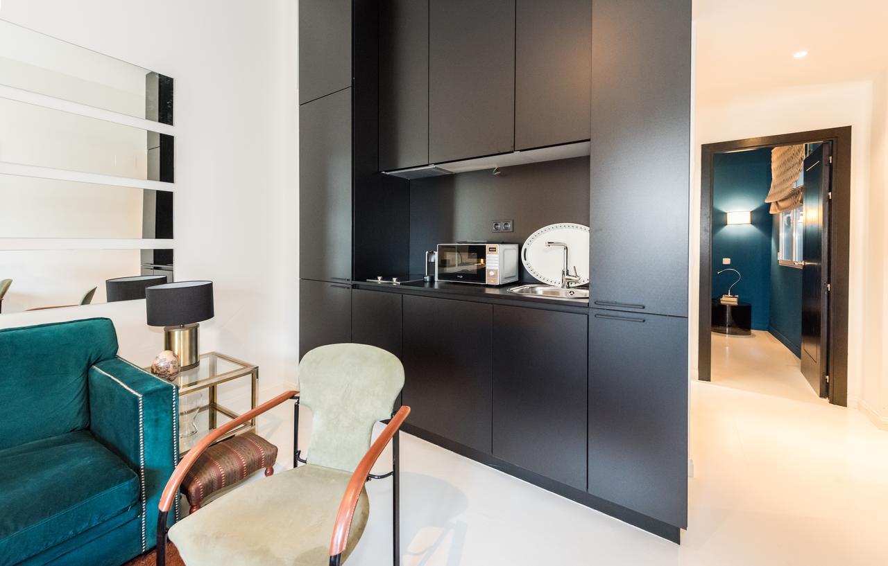 Apartament Plaza Santa Ana Madryt Zewnętrze zdjęcie