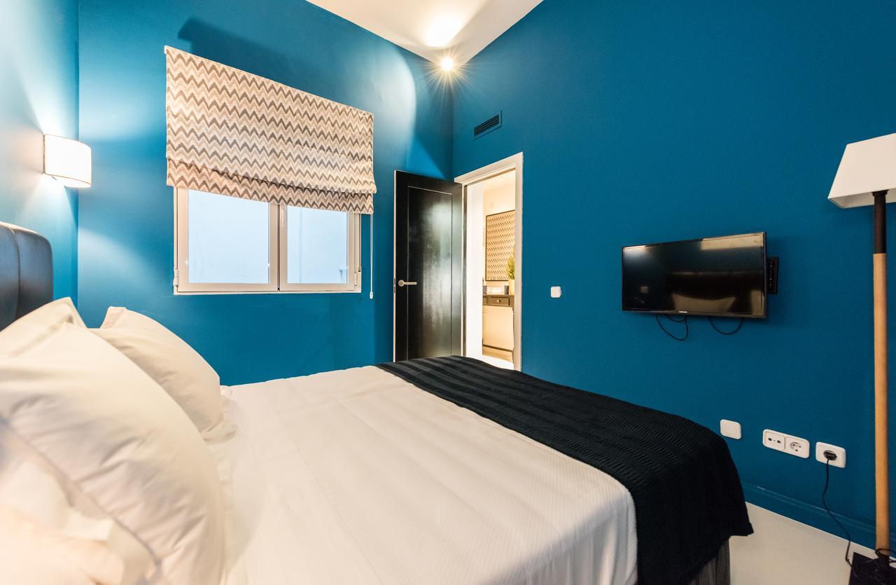 Apartament Plaza Santa Ana Madryt Zewnętrze zdjęcie