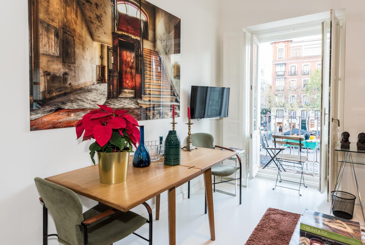 Apartament Plaza Santa Ana Madryt Zewnętrze zdjęcie