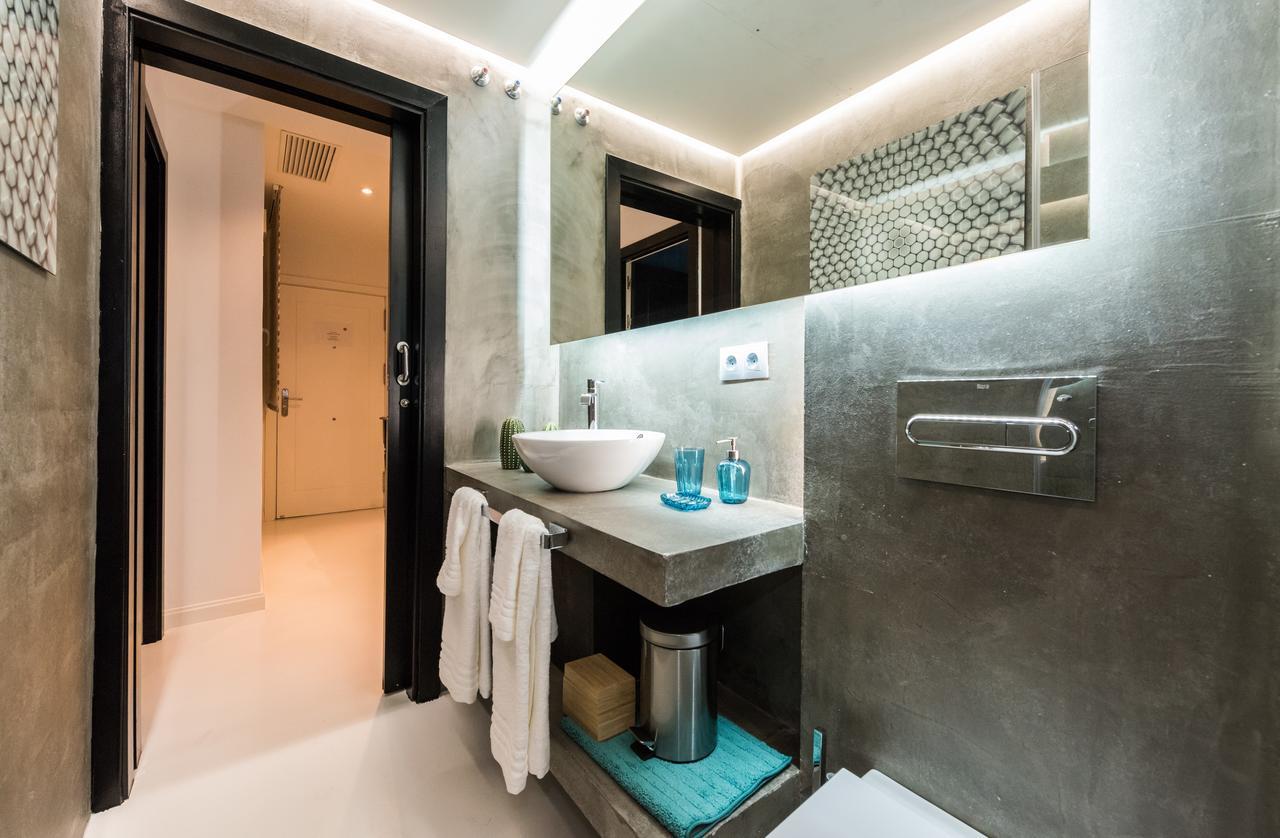 Apartament Plaza Santa Ana Madryt Zewnętrze zdjęcie