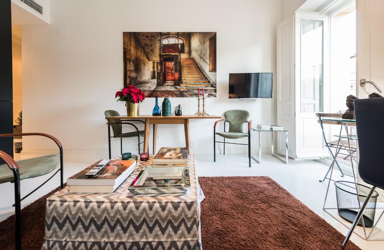 Apartament Plaza Santa Ana Madryt Zewnętrze zdjęcie